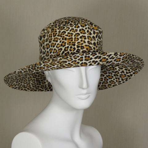 Sunbrero, Flannel Leopard Print, Size Medium