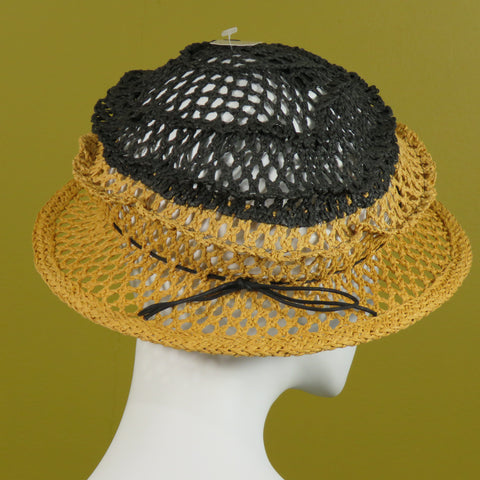 Frizbi, Gold and Black Mesh