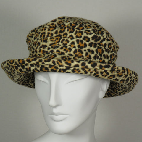 Roller Bowler, Leopard Flannel, Size Large